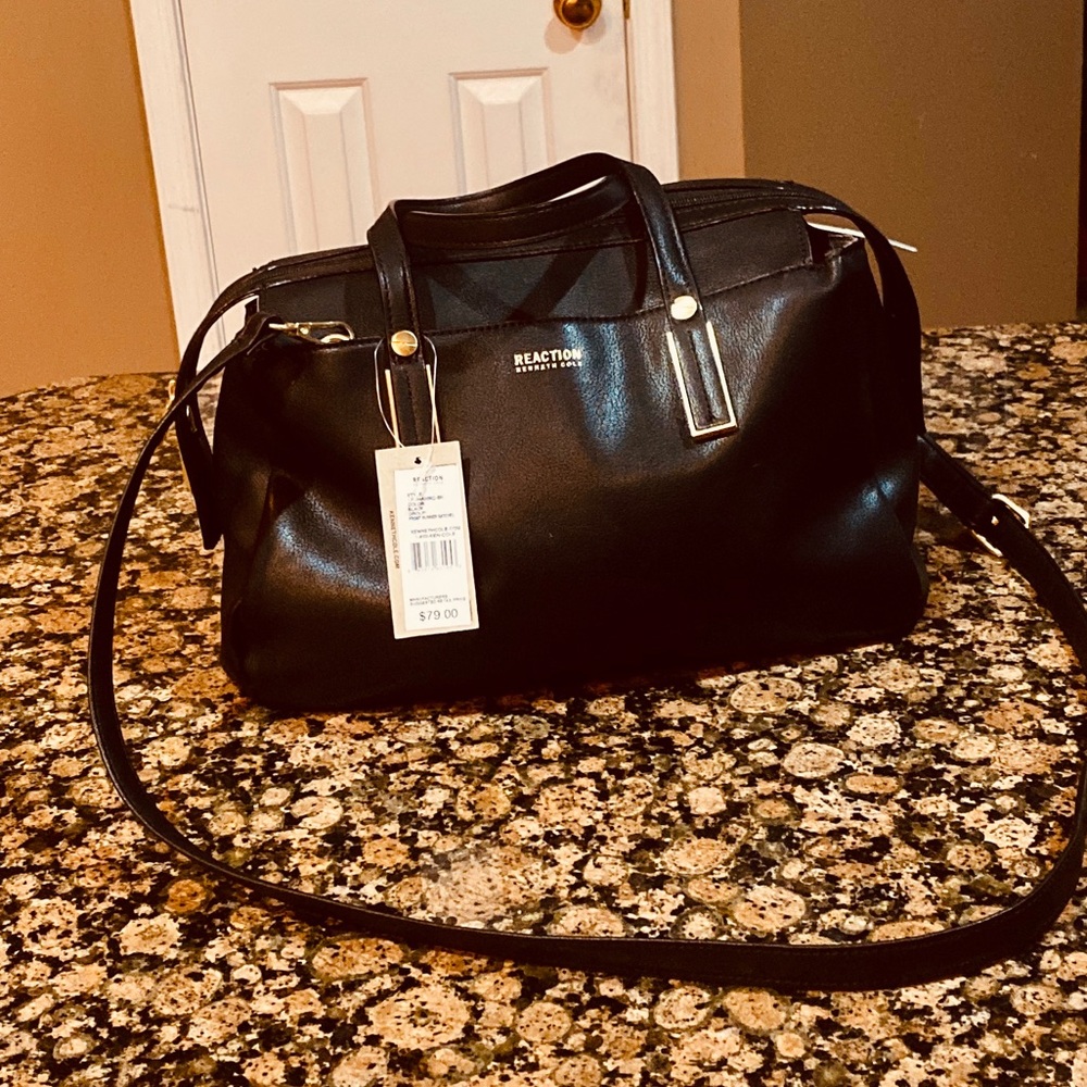 Kenneth Cole Reaction Gorgeous & Classy hand bag. - Picture 15 of 16